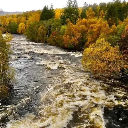 Riverside Lodge In Killiecrankie Bridge of Tilt Esterno foto