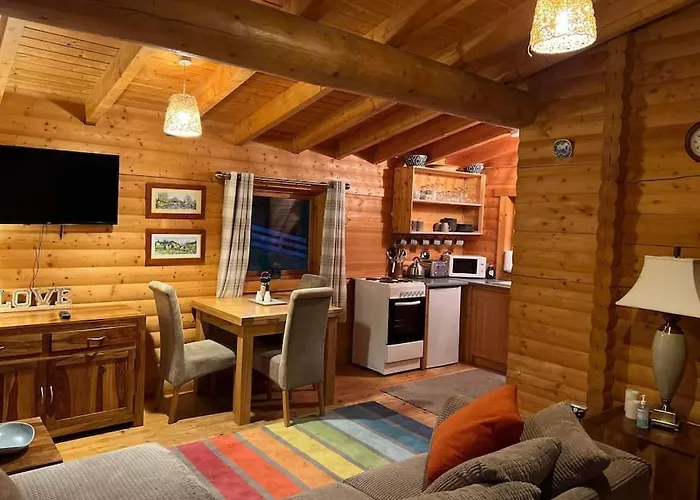 Riverside Lodge In Killiecrankie